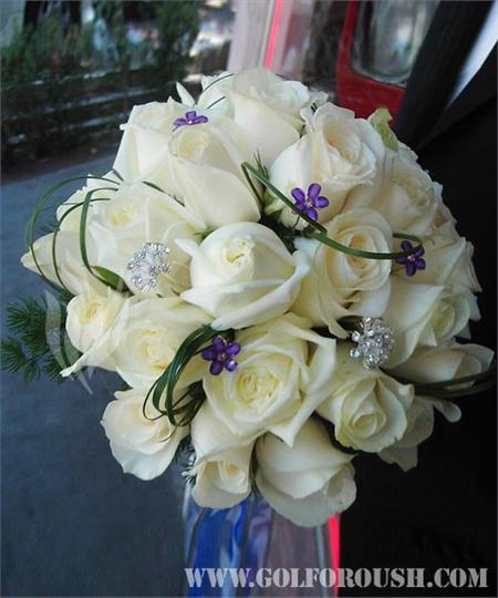 گل های طبیعی  -گل دسته عروس رز سفید H 524